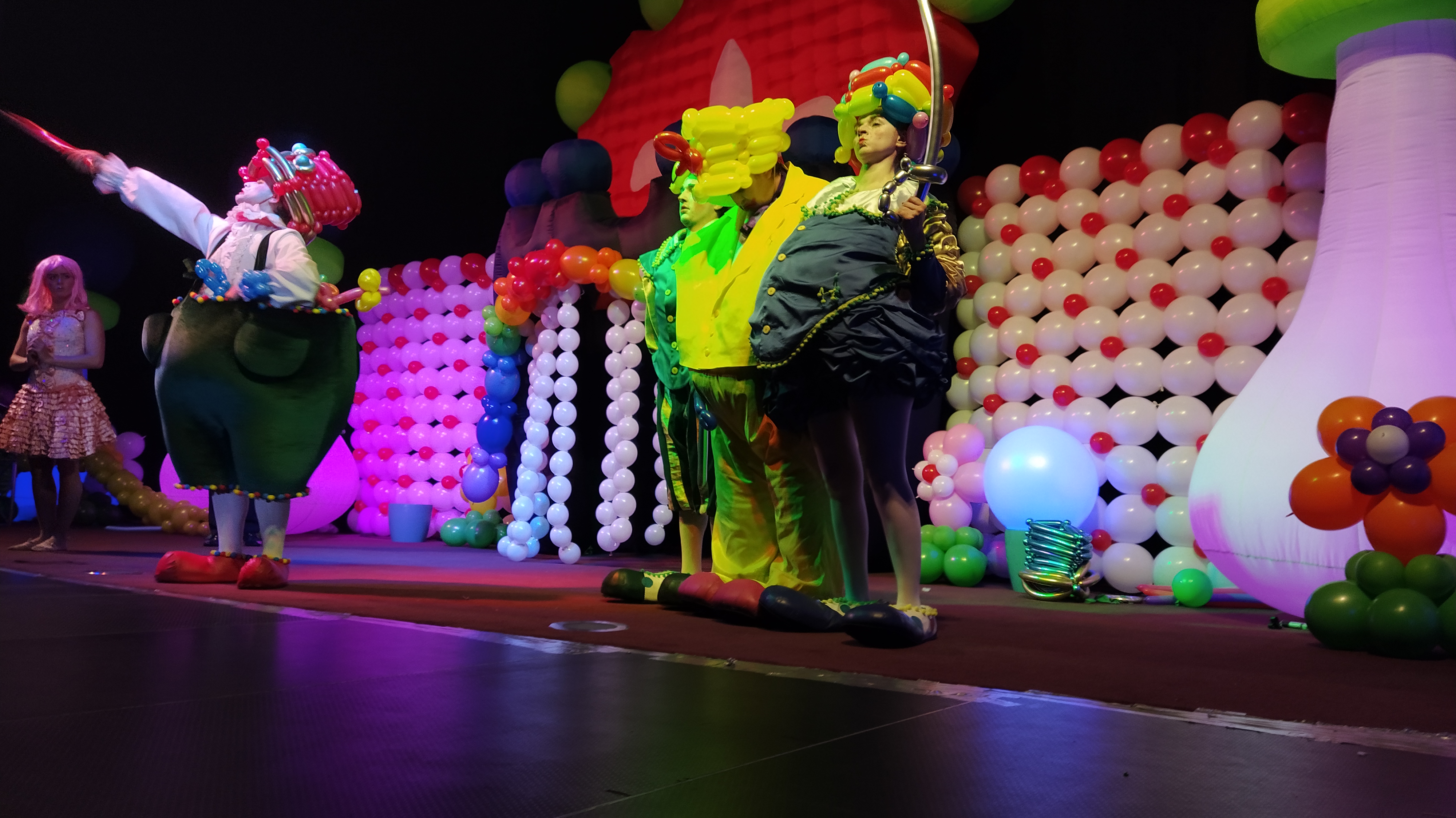 Funny Balls Show