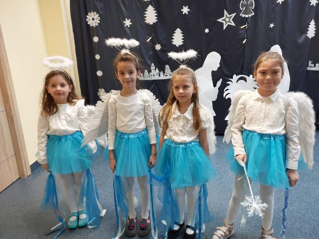 17.12 Jasełka u starszaków