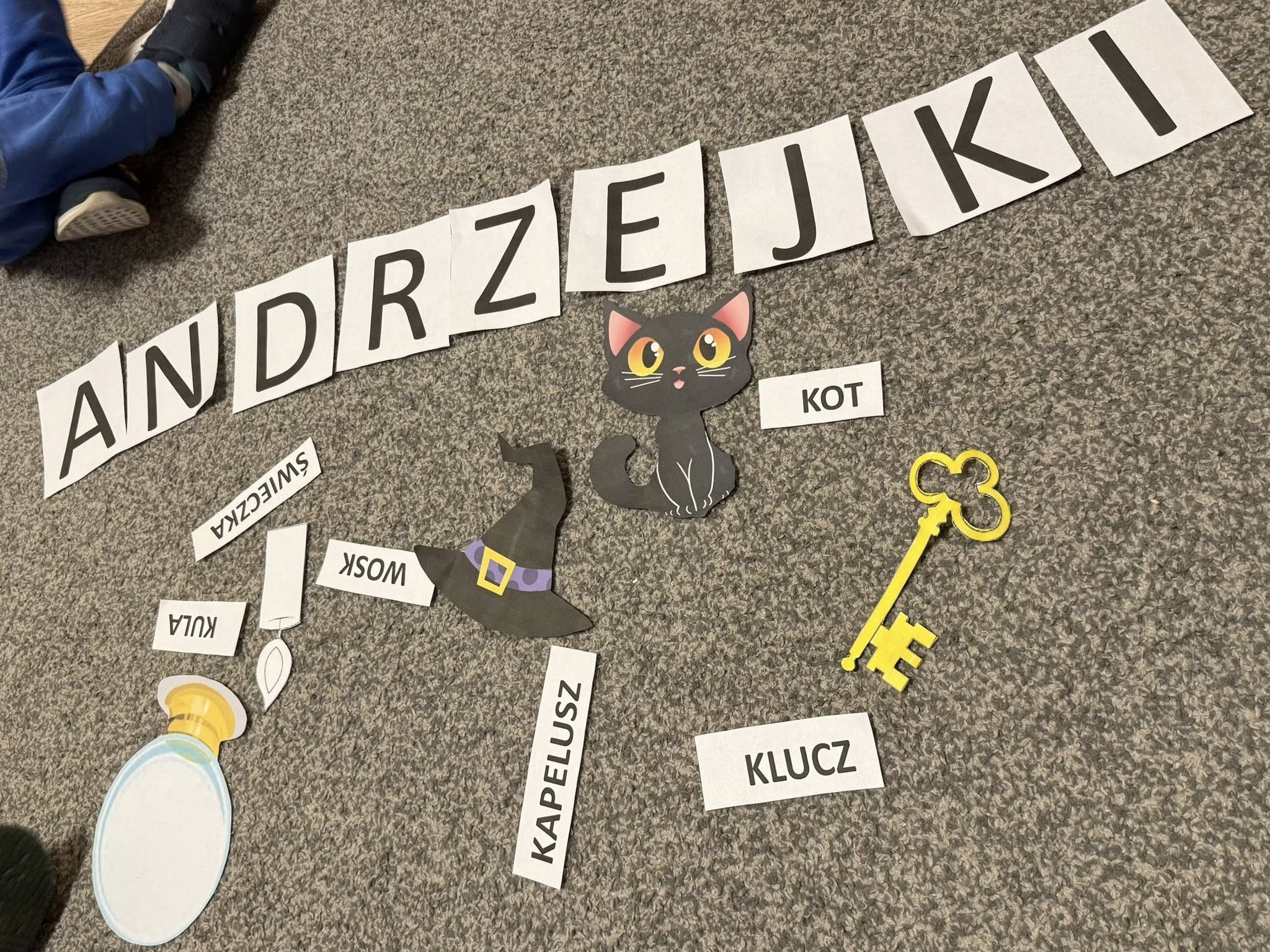 Magiczne Zabawy Andrzejkowe
